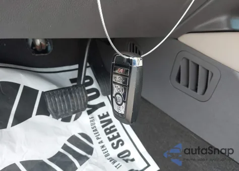 2022 Lincoln Nautilus Reserve z USA, uszkodzony, nr VIN 2LMPJ8K93NBL27343